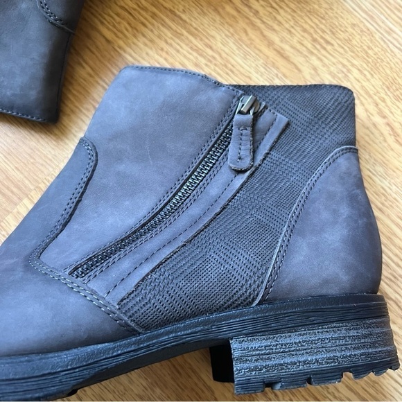 Earth Jordan Wide Gray Leather and Plaid Ankle Boot Booties Women’s 11D - Picture 8 of 11
